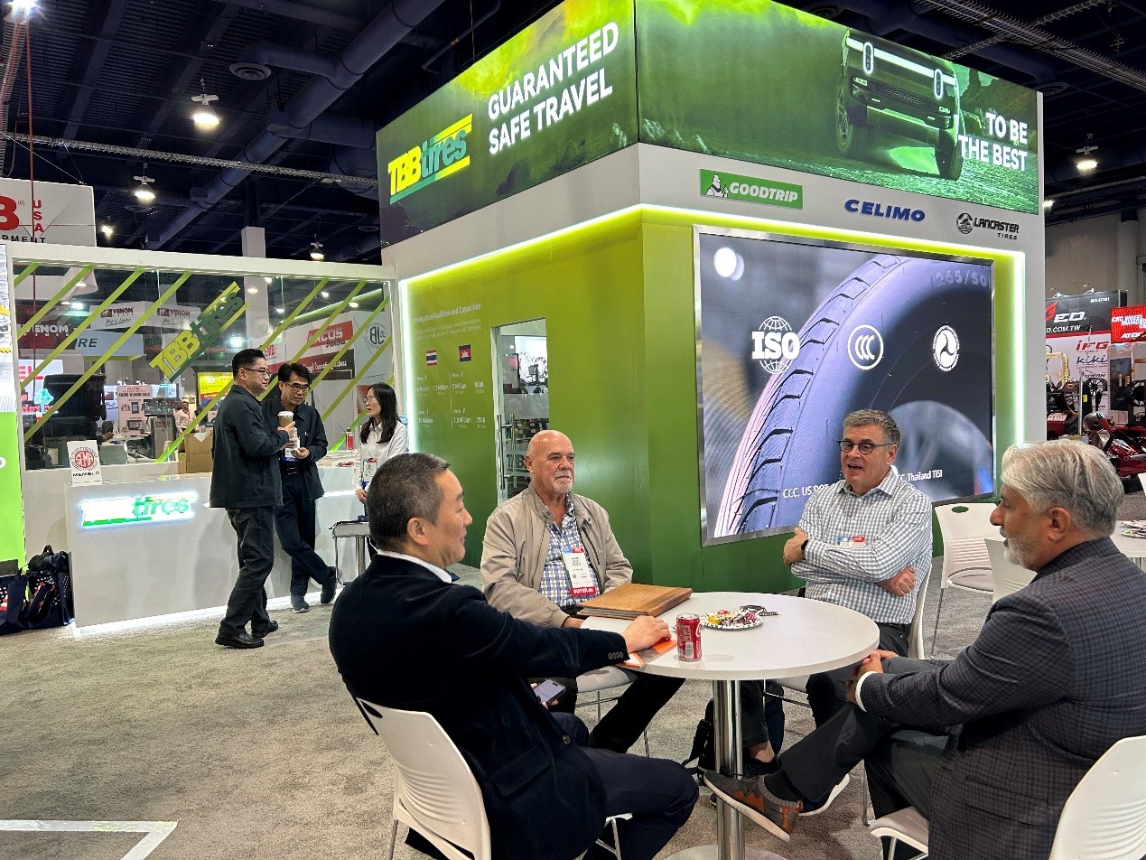 拉斯維加斯國(guó)際改裝車(chē)展覽會(huì)4